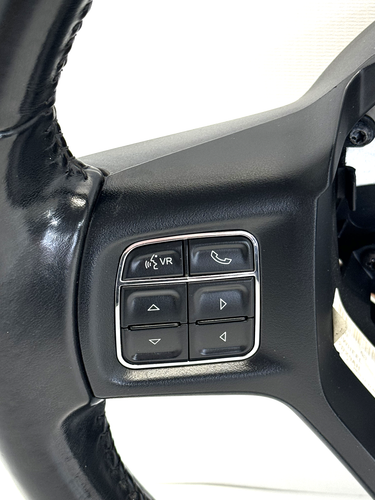 ✅2013-2024 RAM 1500 2500 3500 CLASSIC LEATHER STEERING WHEEL HEATED BLACK OEM - Picture 3 of 15
