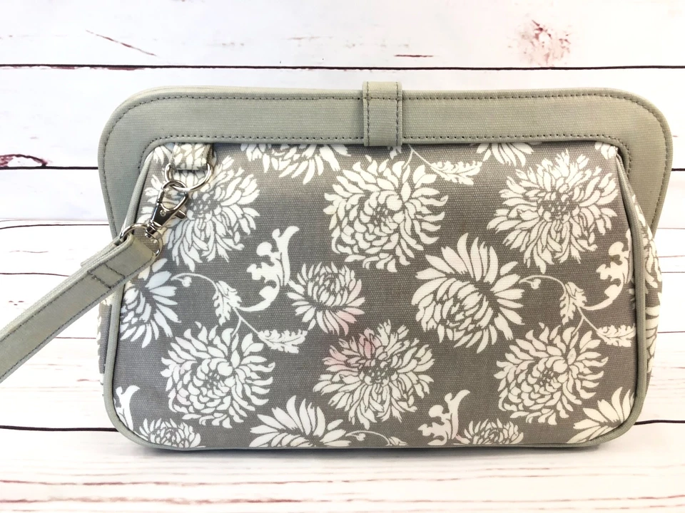 Cartera sin asas Petunia Pickle Bottom pañal gris y amarillo floral cross town Foto 4 de 4