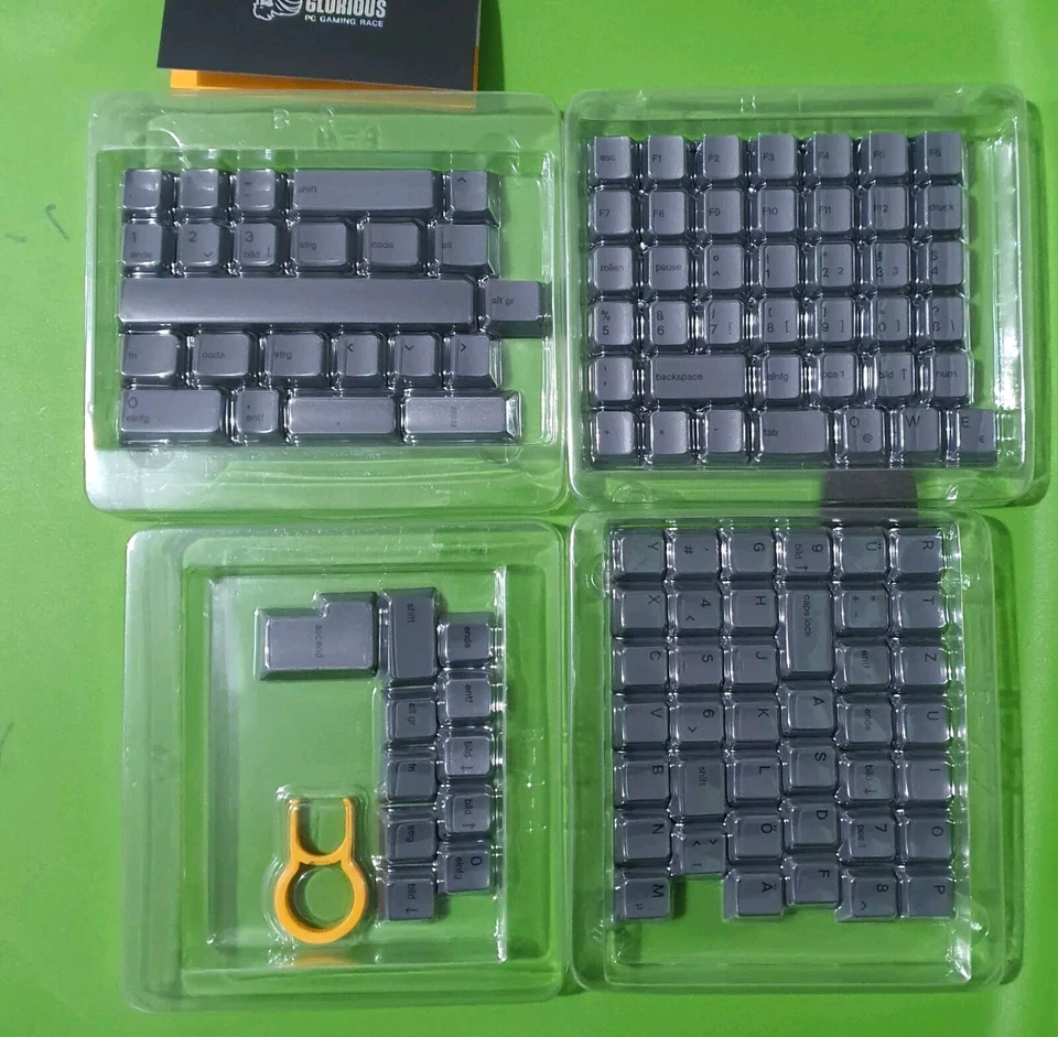 Glorious Premium GPBT Keycaps 115 PBT keycaps ISO GERMAN layout, Gray - Image 4 of 4