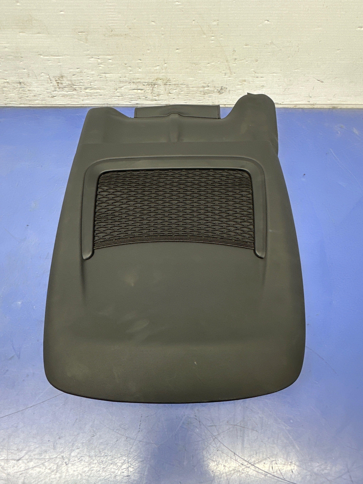2017 - 2020 MASERATI LEVANTE M161 OEM FRONT LEFT DRIVER SEAT BACKREST COVER TRIM