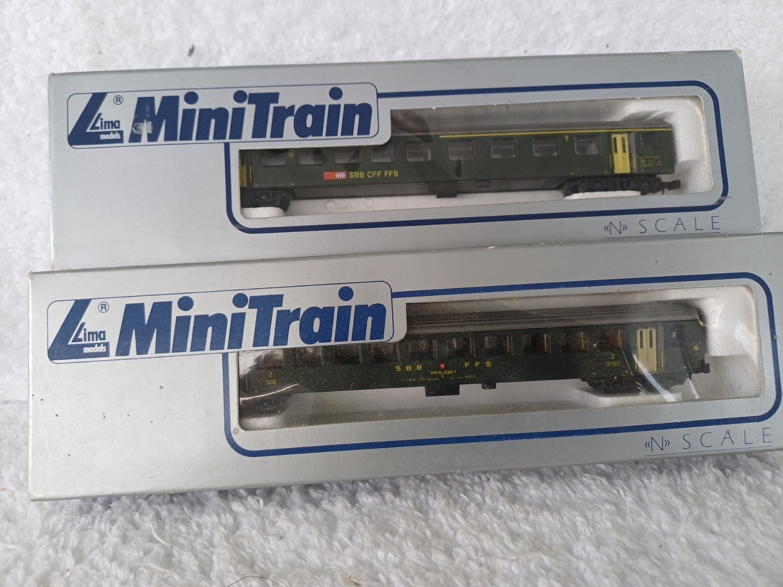 Lima Minitrain N 320813 & 320831 SBB 1st 2nd Class Passenger Coaches X 2 Models