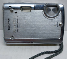 Olympus Stylus 720 SW 7.1MP 3X Optical Zoom Digital Camera Shock Waterproof