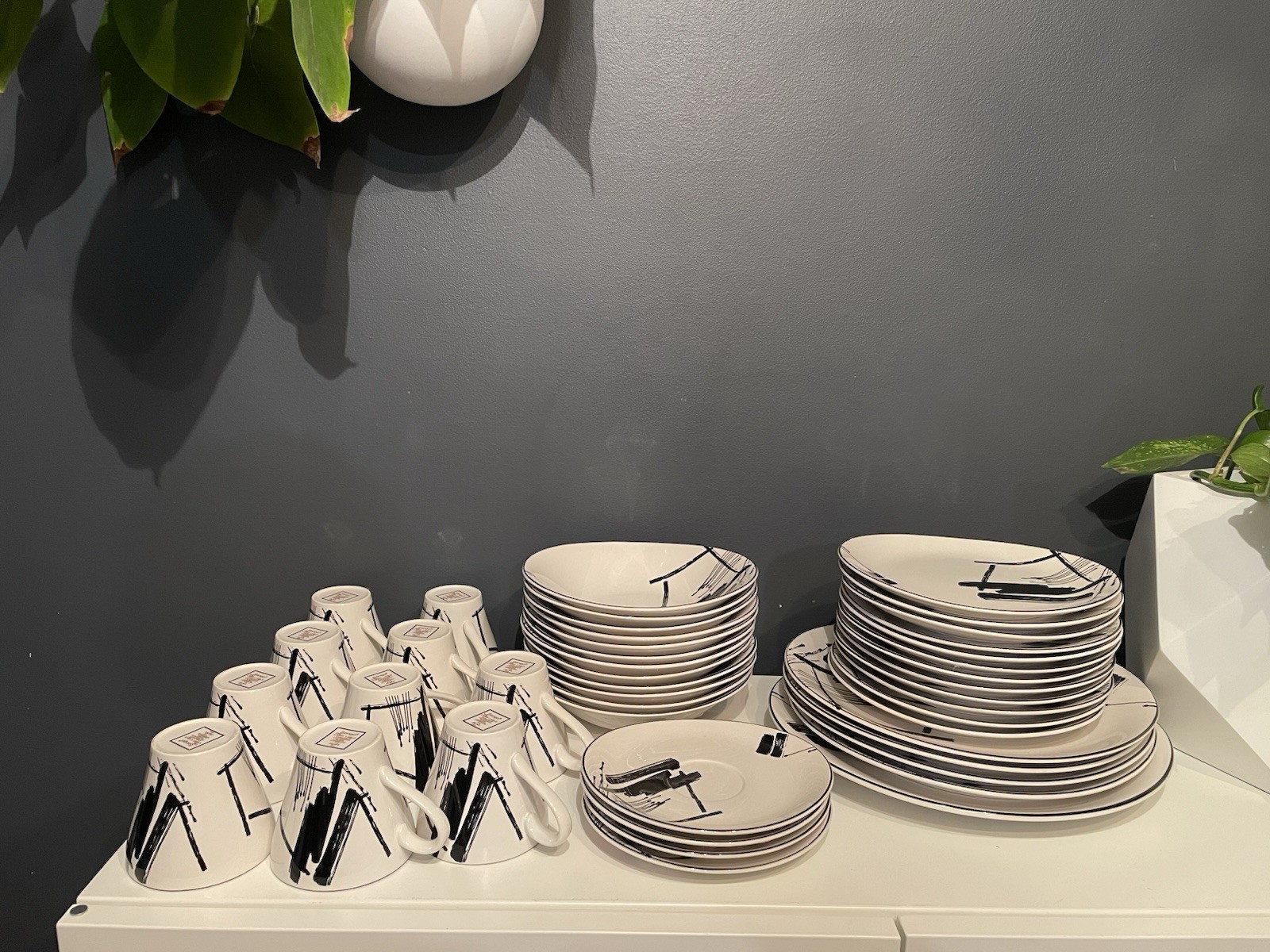 Plates Bowls Cups Modern Korea 43pc