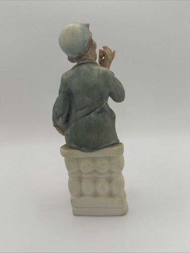Vintage Hand Painted Napco Porcelain figurine Man Smoking With Mop - Picture 3 of 5