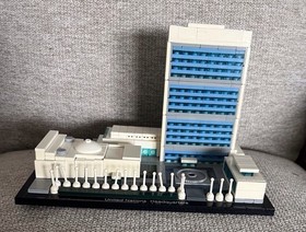 LEGO Architecture United Nations HQ 21018 Set Box Manual 597pcs 12+