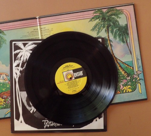 ANDRAÉ CROUCH AND THE DISCIPLES ”THIS IS ANOTHER DAY” – 1976 – USED US VINYL LP - Picture 2 of 2