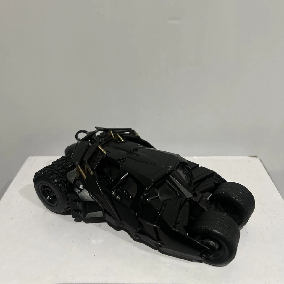 Batimóvil trasero DC Comics Batman The Dark Knight 2020 Jada Toys escala 1/32 Foto 2 de 4