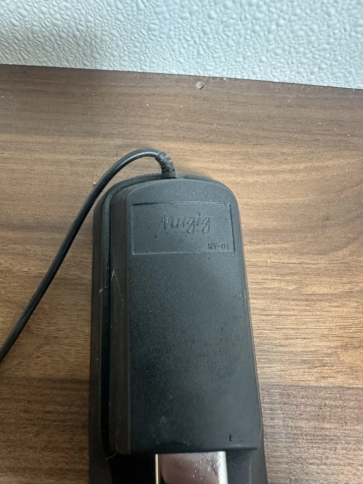 Pedal Mugig Piano Sustain - Interruptor de pie de teclado universal con conector de 1/4" Foto 3 de 4