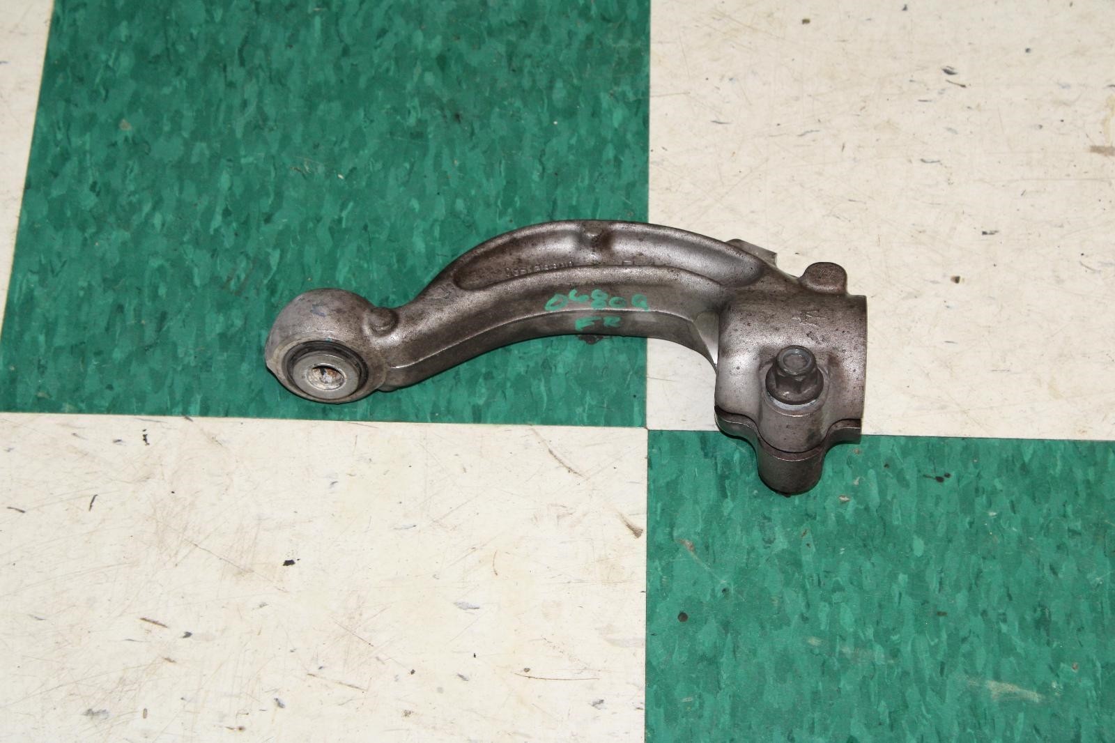 14-17 Ghibli Front Right Left LH RH Suspension Shock Strut Bracket Factory OEM