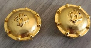 Authentic KARL LAGERFELD KL Initial Logo Round Disc Clip-On Earrings 1'' Dm Gold Plated