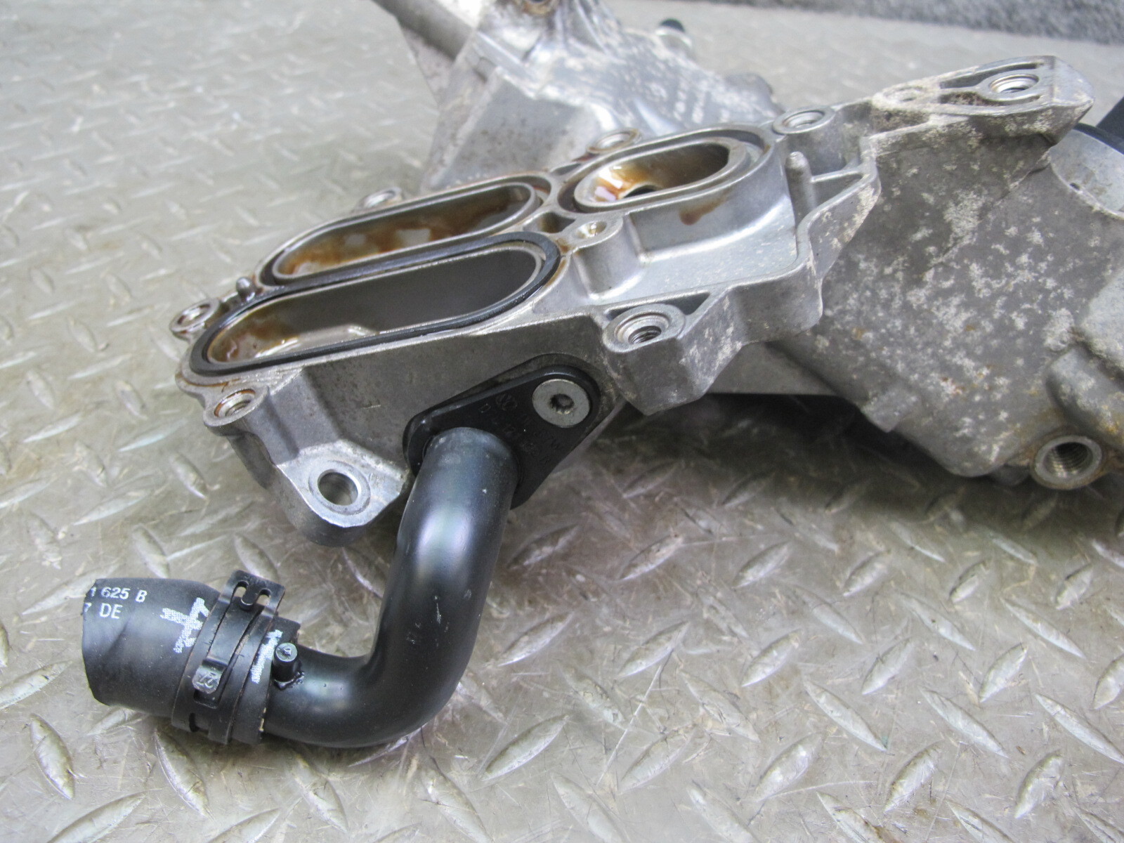 03-10 BENTLEY CONTINENTAL GTC GT FLYING SPUR 6.0L ENGINE OIL FILTER HOUSING 37k