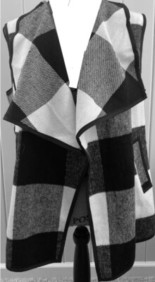 New West Loop Black/White Check Vest Open Front Shawl Collar Sleeveless Pockets