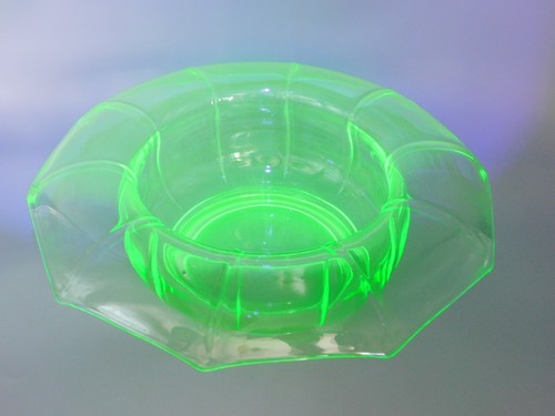 ART DECO UV GLASS CAMBRIDGE BLACK POPPY FIGURINE/FROG AND GLASS BOWL CENTREPIECE - Picture 6 of 12