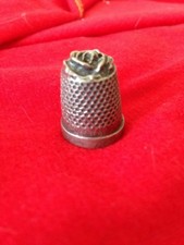 Dé À Coudre En Etain Signé Michel Laude 