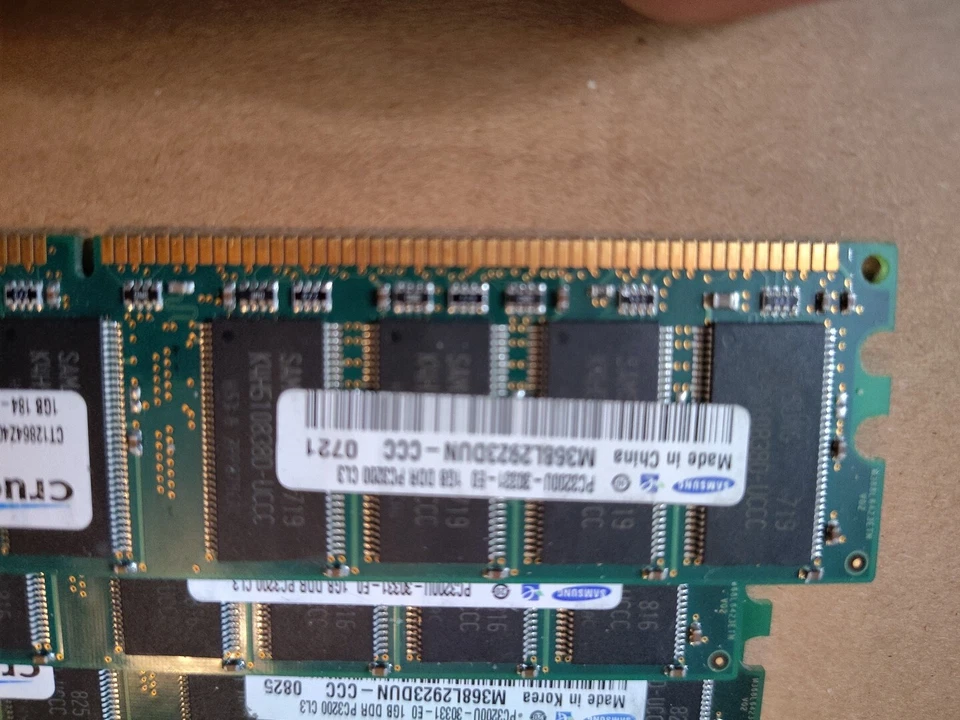 CRUCIAL 1G 134-PIN PC3200 CL3 DDR MEMORY  - Image 2 of 3