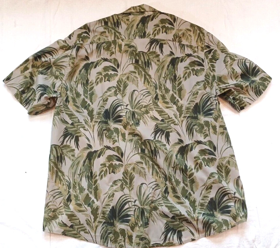 Camisa H&M Hawaiana Verde Palmeras Talla L Para Hombres Algodón Manga Corta Abotonada Playa Foto 2 de 4
