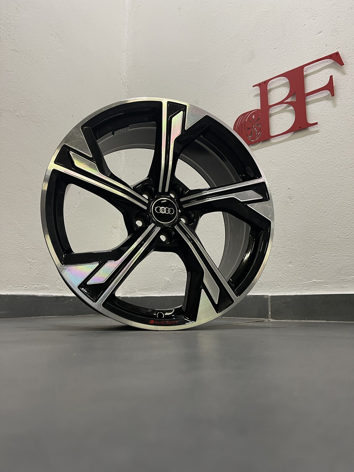 Original Audi A4 S4 Felge 19 Zoll 8.5J 5x112 40ET 8W0601025EM Bicolor Glanz 19“