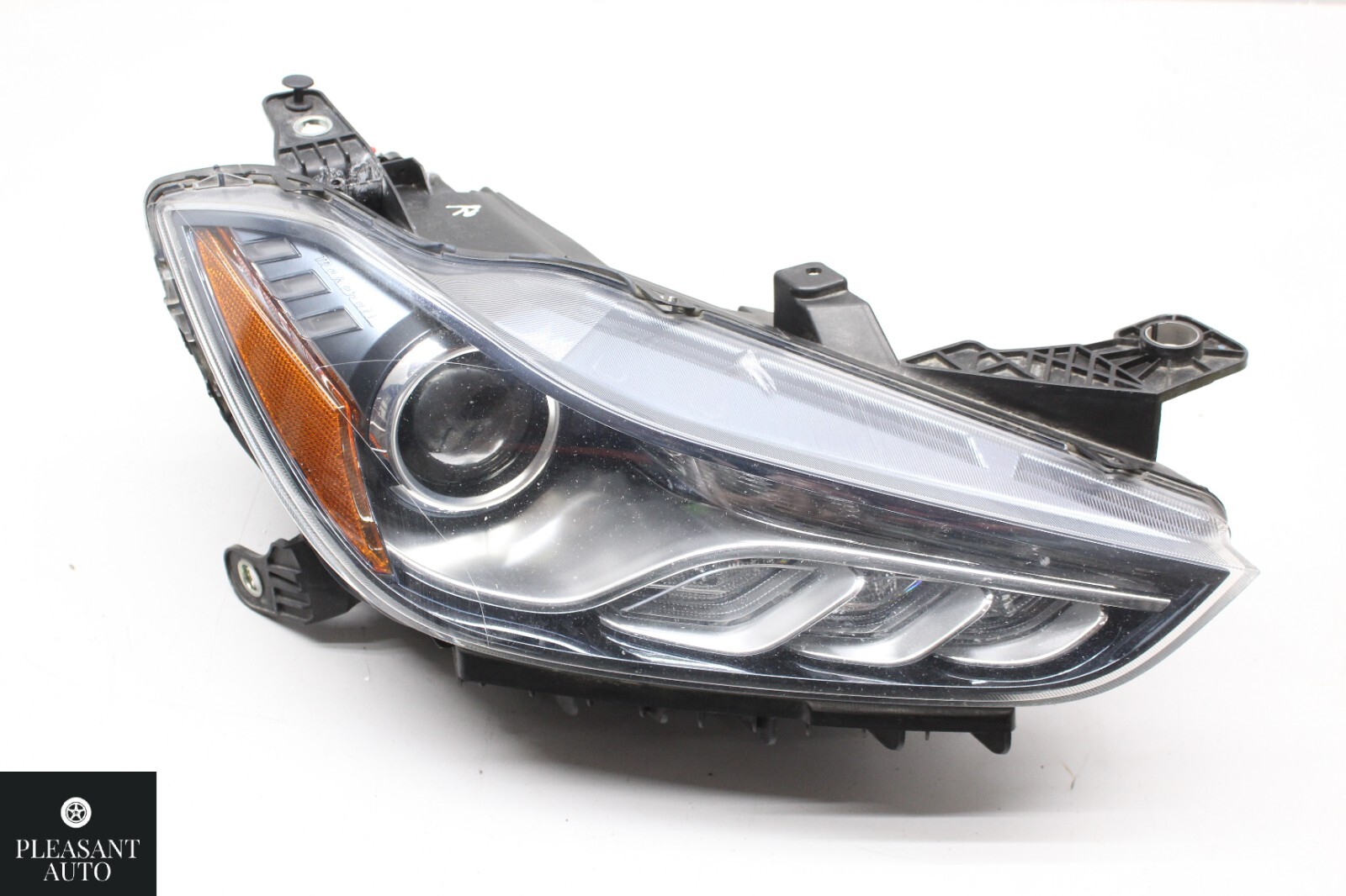 14-19 Maserati Ghibli M157 Right Passenger Side Headlight Lamp Xenon OEM