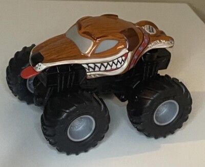HOT WHEELS Monster Jam Monster Mutt 1:64 MONSTER TRUCK Freestyle Champion