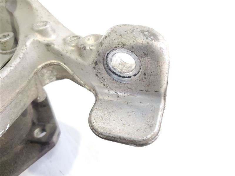 Front Left Spindle With Hub Executive 4.2L 28822505 OEM 07 Maserati Quattroporte
