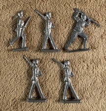 Lot of 5 Cast Lead Flat Toy Soldiers Unpainted -Foot Soldiers/WARRIORS