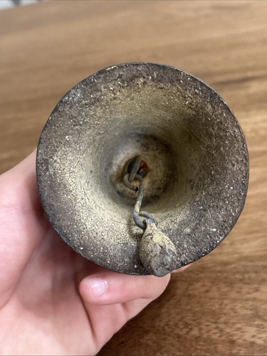 Antigua Campana de Mano de Bronce Misión Colonial Española Mexicana? con pátina - Imagen 10 de 12
