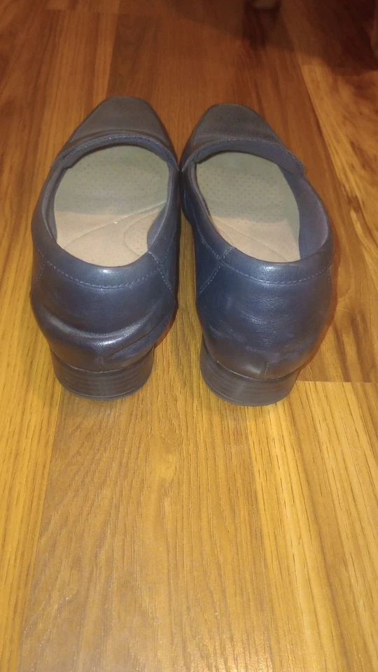 Mocasín Clarks Juliet Coast para mujer azul marino talla 10 sin cordones para mujer Foto 4 de 4