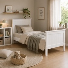 Bett 90x200 Wei&szlig; Holz Kiefer Landhausstil Einzelbett mit Lattenrost Homestyle4u