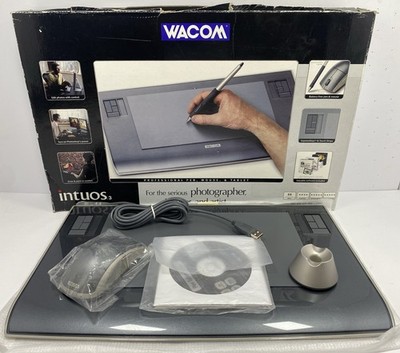 Wacom Intuos 3 PTZ-631W 6x11 Graphics Tablet w/ Mouse, Holder & CD ***NO Pen***