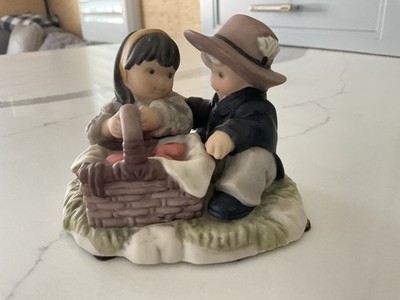 Enesco Porcelain Figurine Friend Is The Doorstep To Love''