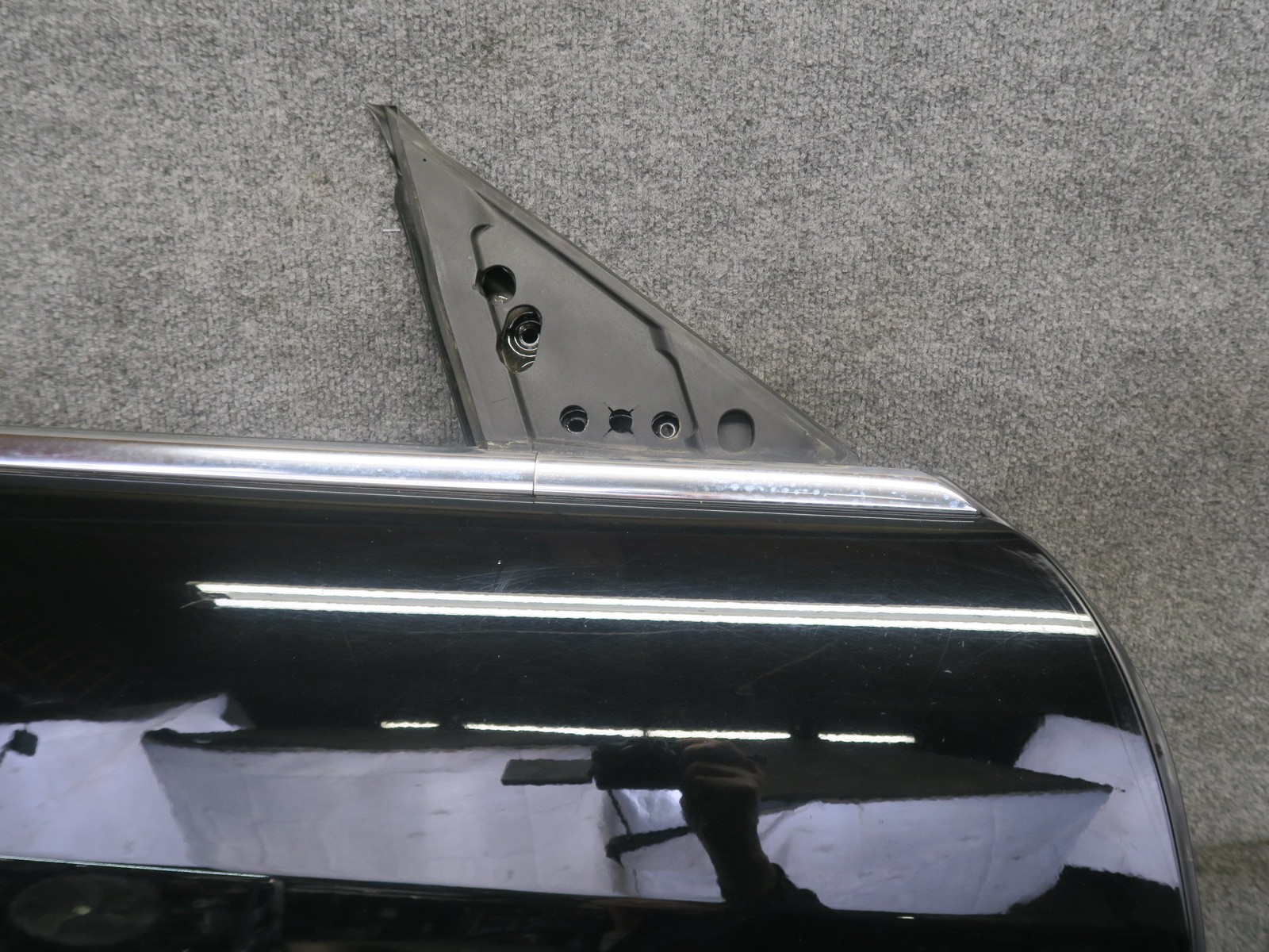 2017-2020 MASERATI LEVANTE M161 FRONT RIGHT DOOR SHELL PANEL BLACK