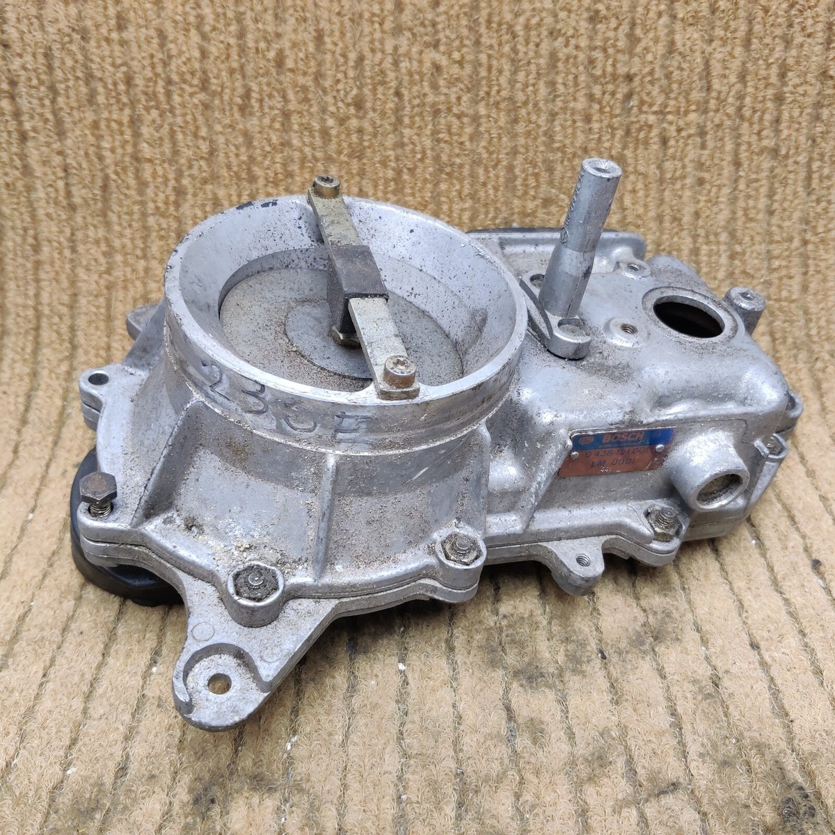 Mercedes W201 190E W124 200E 230E M102 Bosch Air Flow Meter