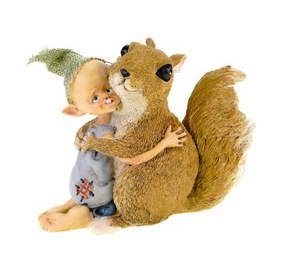 Pixie und Eichhörnchen umarmen sich 13cm Figur Zwerg Kobold Fee Fabelwesen Gnom 