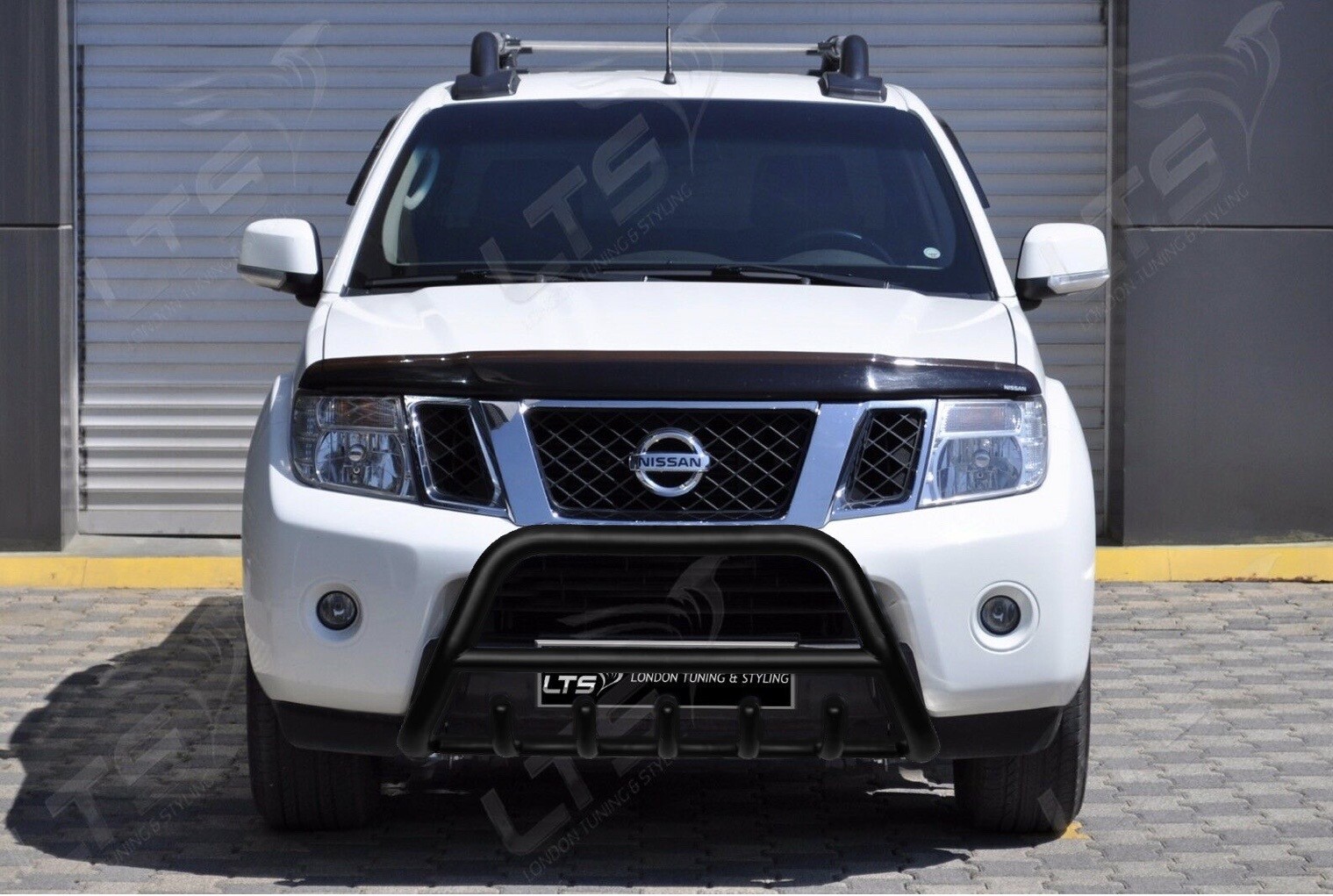 BLACK AXLE NUDGE BAR BULL BAR  FOR NAVARA  2010 2014 STAINLESS STEEL