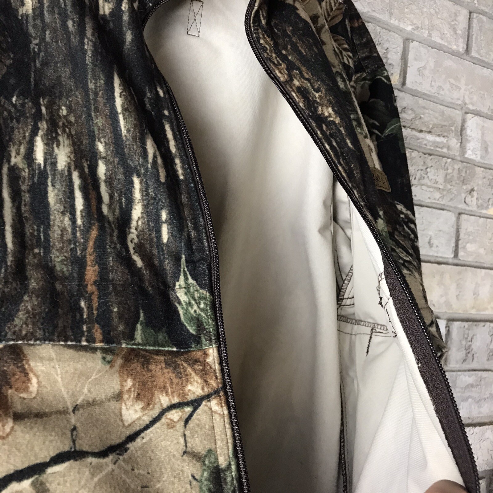 Cabelas Outdoors Hunting Camo Jacket Size Medium Regu… Gem