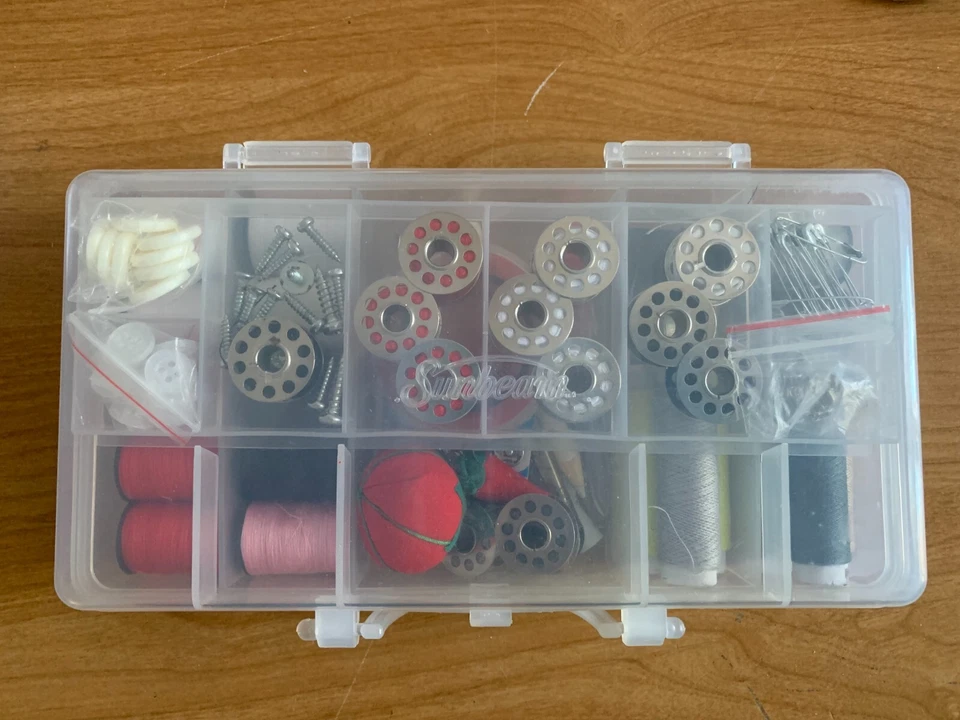 Máquina de coser compacta Sunbeam SB1818 Foto 2 de 4