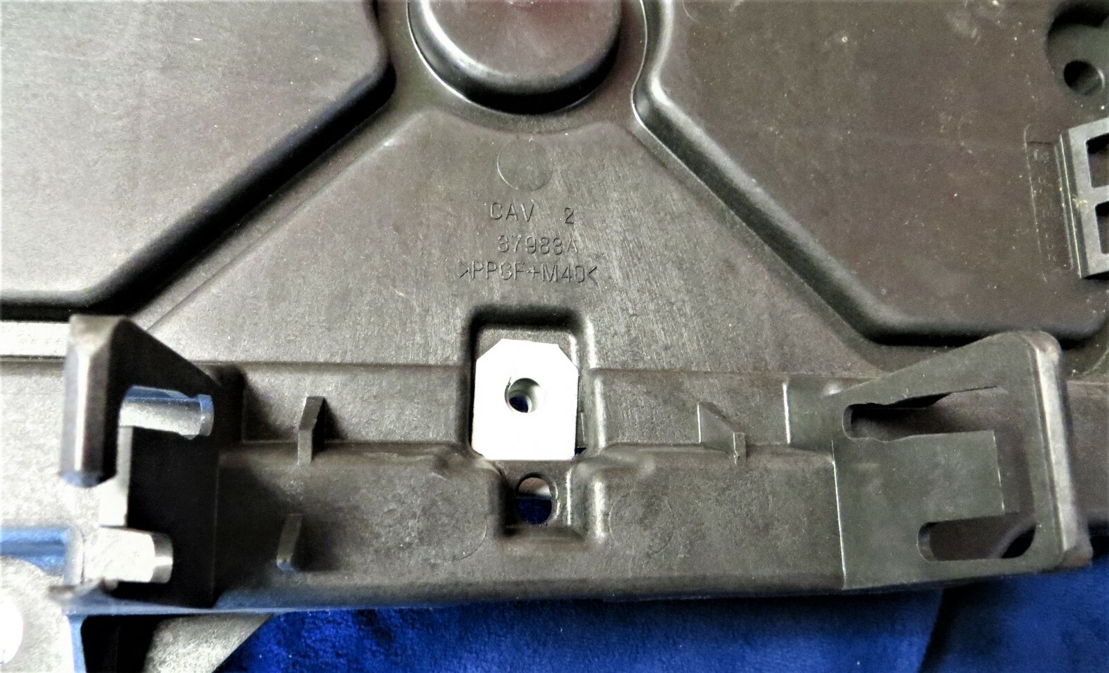 20072014 Jeep Patriot Battery Hold Down Wedge & Bolt 37983A OEM 72722