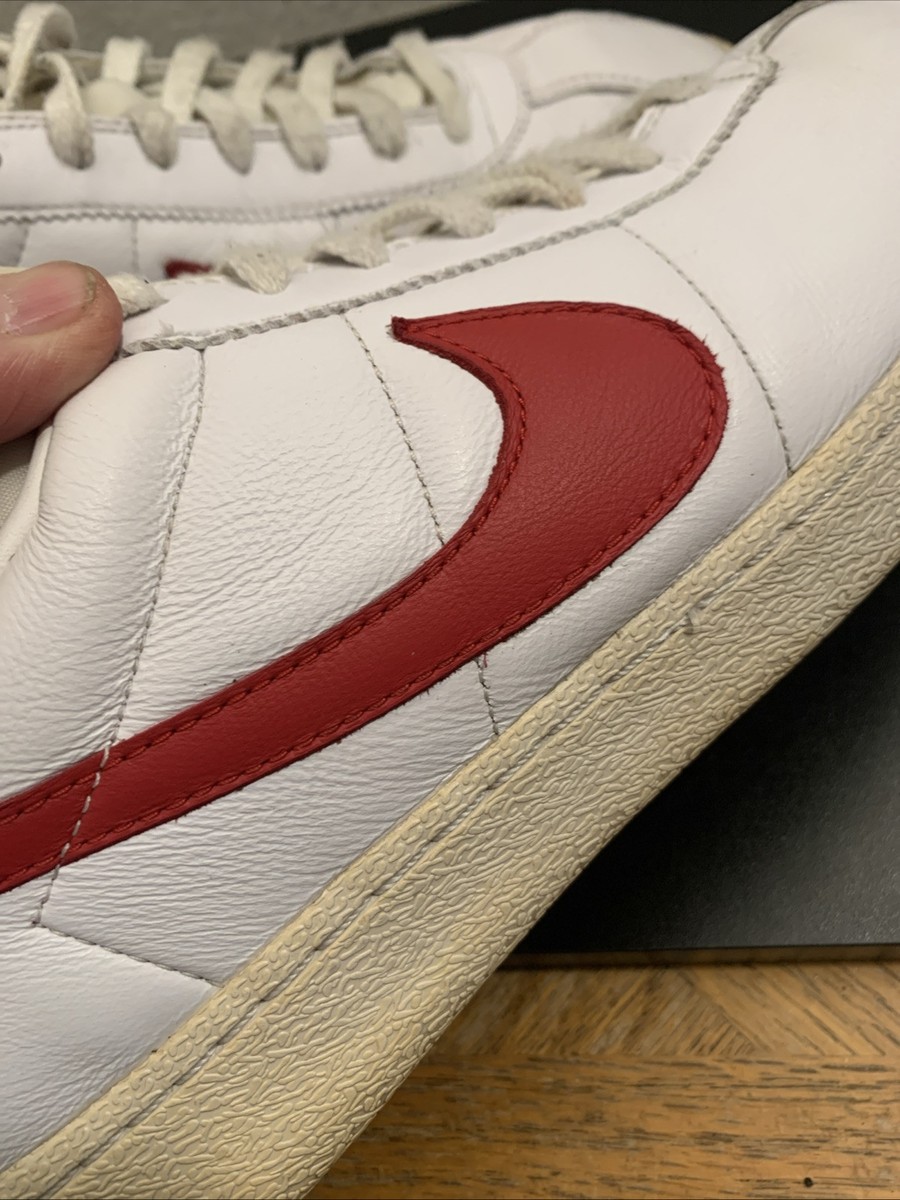 nikelab bruin leather white red