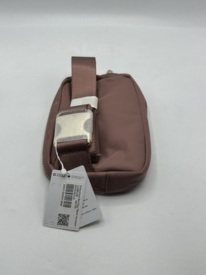 lululemon everywhere belt bag gold buckle Wordmark Crossbody 1L Interior pockets hold the essentials Lululemon Everywhere Belt Bag *Metal