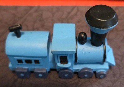 MISFIT BLUE TRAIN ENGINE Plastic Figure Misfit Toy Rudolph PLAYING MANTIS #1