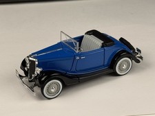 1934 Ford V8 Roadster Blue National Motor Museum Mint 132 Scale