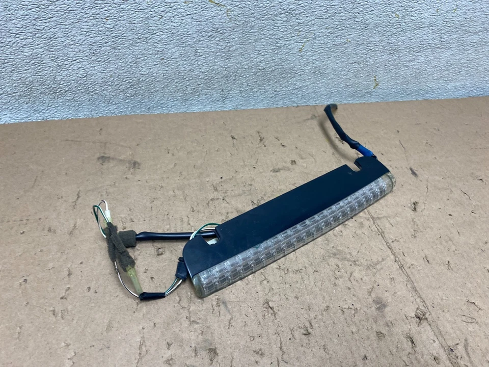 2008 2014 Subaru Tribeca  Spoiler 3RD Third Brake Light OEM 84701XA010 S4145 PS - Image 3 of 4