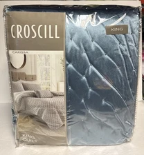 Croscill Carissa Blue Periwinkle Tuft King Quilt Comforter Velvet Feel NEW