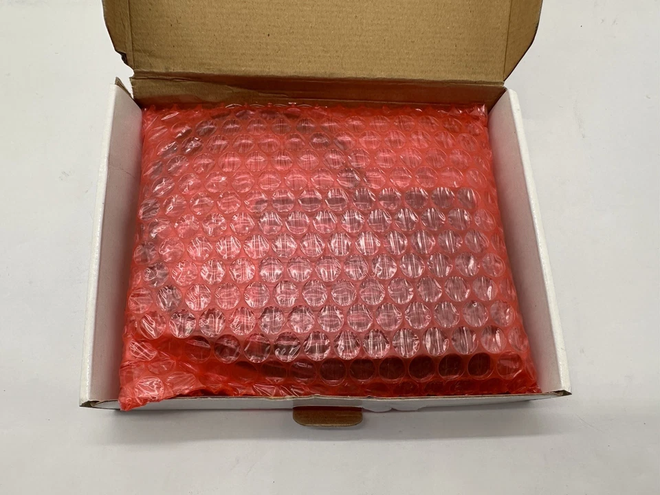 Monoprice 2-Port DisplayPort 1.2 to DP Multi-Stream Transport Hub-21972 - Image 2 of 4