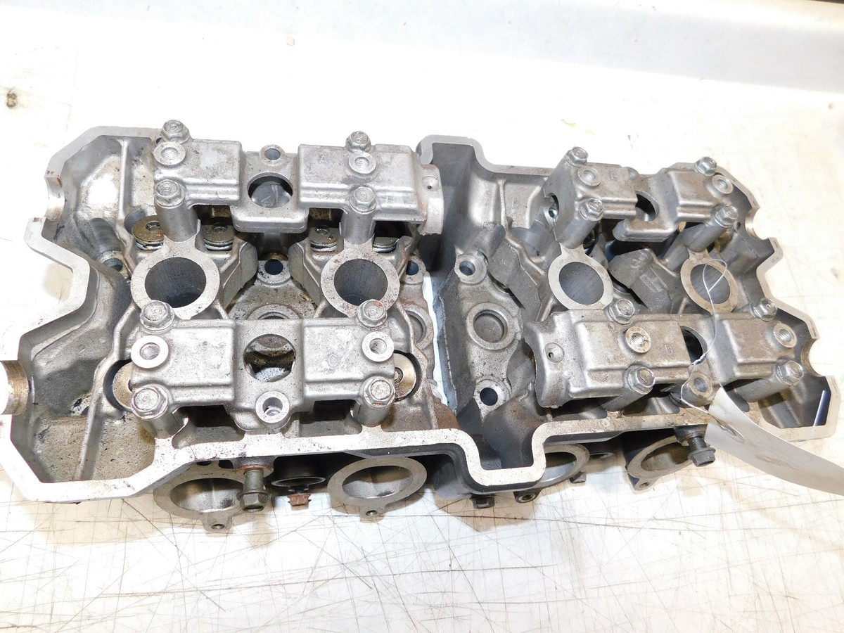 suzuki GSXR1100 gsx-r1100 engine cylinder head assembly top