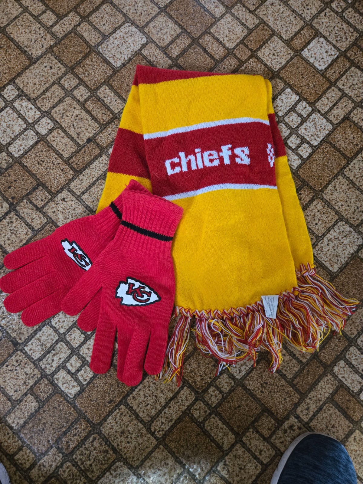 Picture 1 of 2