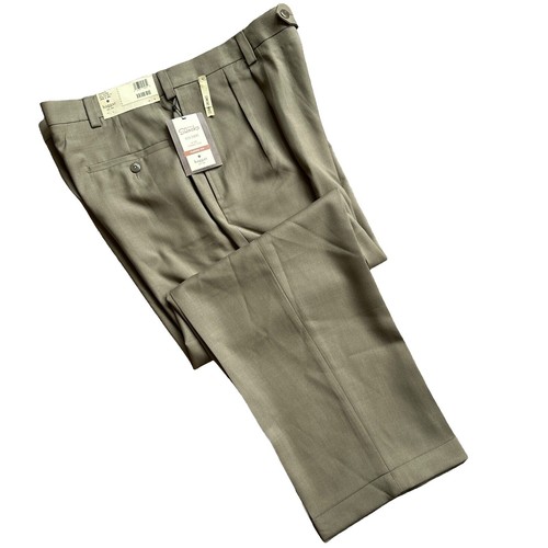 haggar mynx pleated no iron dress pants Haggar mens Mynx Gabardine Hidden Expandable Waistband Classic Fit Front Pleated Dress Pant