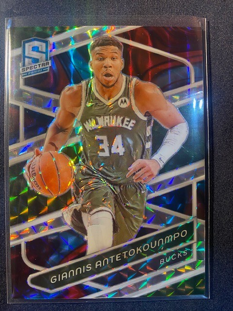 2023 Spectra Prizm #125 Giannis Antetokounmpo Interstellar #35/99 Bucks