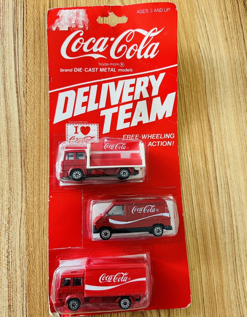 コカコーラ ダイキャストメタル 4PIECE TRUCK SET 1979 COCA-COLA DIECAST TRUCK SET (3) NEW ON CARD HARTOY DELIVERY