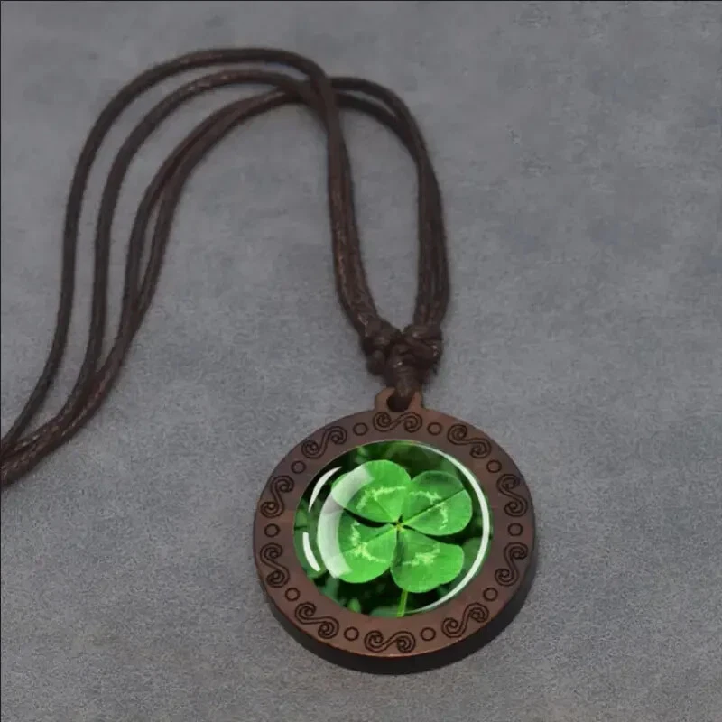 Collar colgante de madera trébol hoja de la suerte boho trébol joyería para hombre y mujer Foto 3 de 4